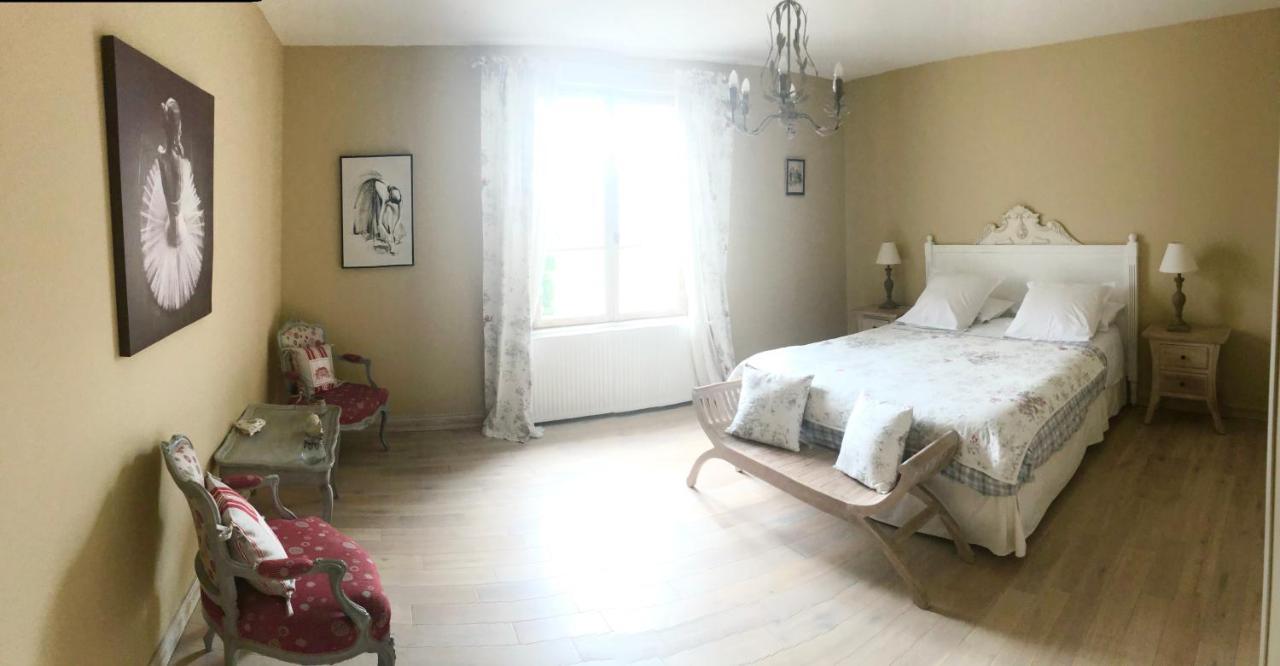 Ecole De Mathuna De Marigny Brizay Bed and Breakfast Εξωτερικό φωτογραφία